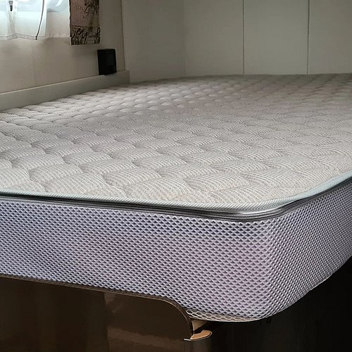 Standart raus- Laroma Komfort rein. Der erholsame Urlaub kann starten. #hobbywohnwagen #wohnmobile #wohnmobilmatratzen... Standart raus- Laroma Komfort rein. Der erholsame Urlaub kann starten. #hobbywohnwagen #wohnmobile #wohnmobilmatratzen...